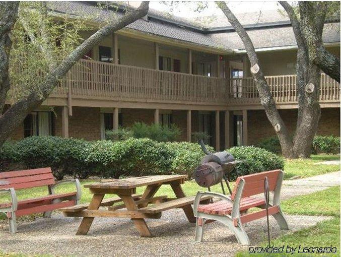 Granbury Inn&Suites Exterior foto