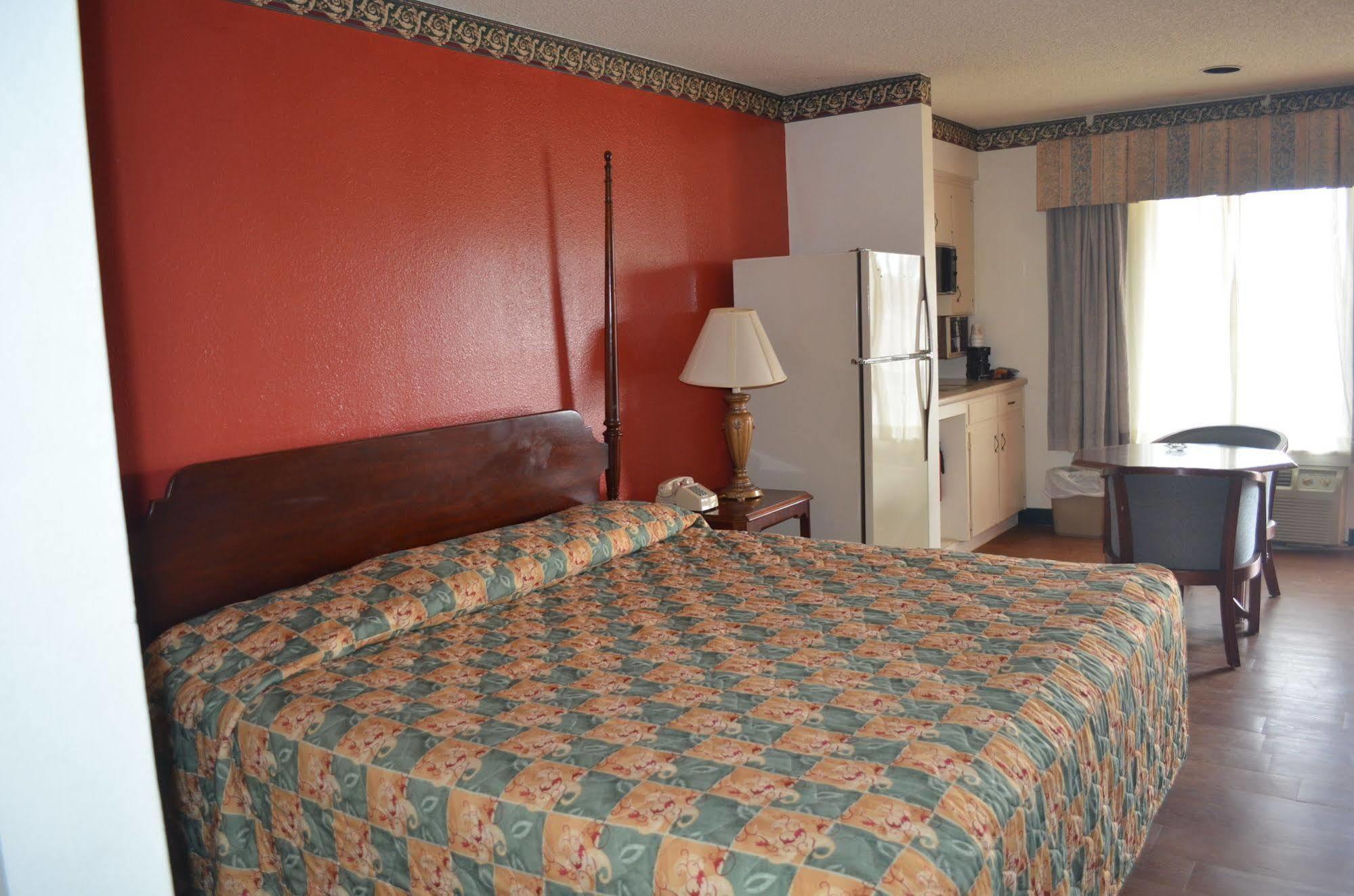 Granbury Inn&Suites Exterior foto