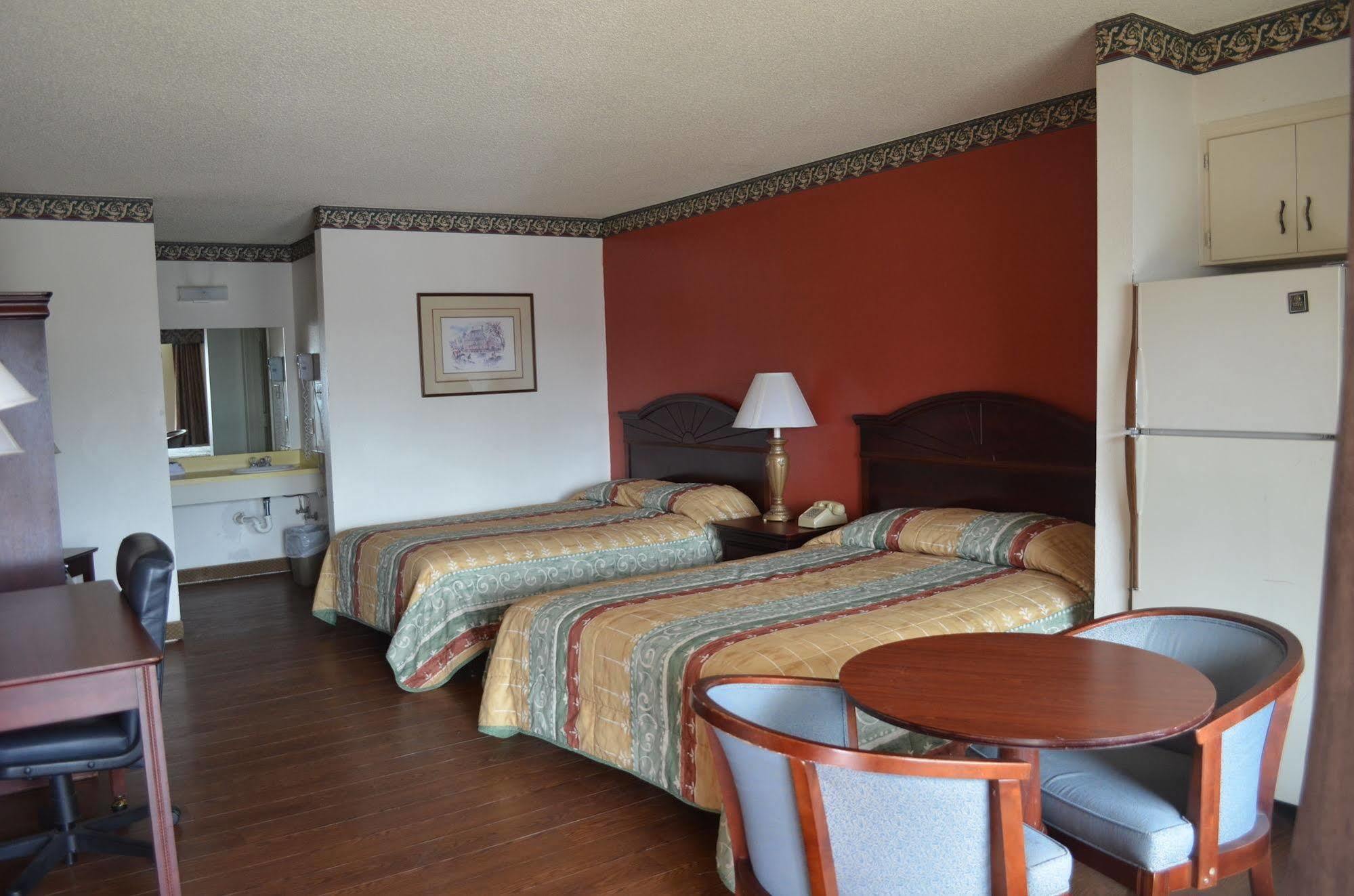 Granbury Inn&Suites Exterior foto